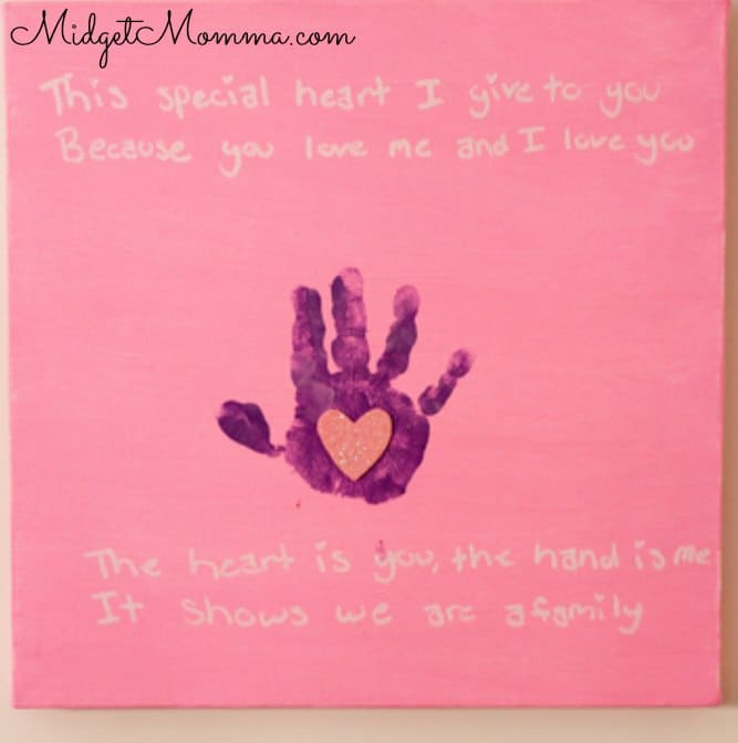 https://www.midgetmomma.com/wp-content/uploads/2013/12/kids-loving-hand-how-to-mothers-day-craft-with-kids-hands.jpg