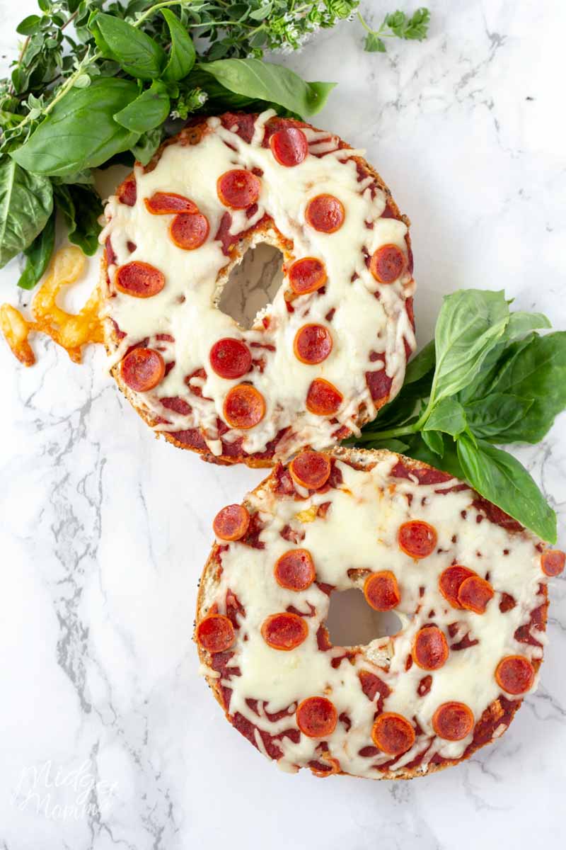 How to Make Pizza Bagels - MidgetMomma.com