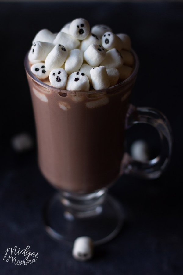 https://www.midgetmomma.com/wp-content/uploads/2015/10/Halloween-Hot-Chocolate-1.jpg