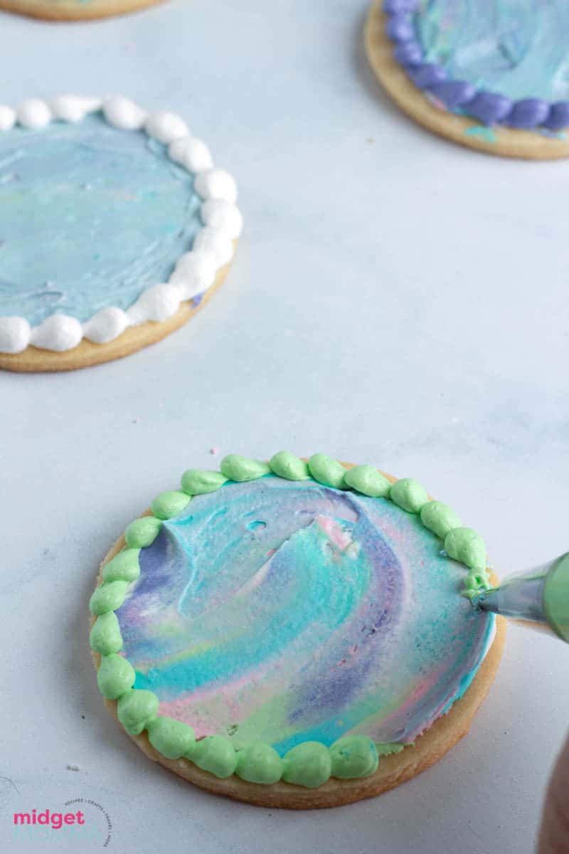 Easy squeeze bottles, perfect for decorating cookies. Royal icing sugar  cookies! - Embellishmints