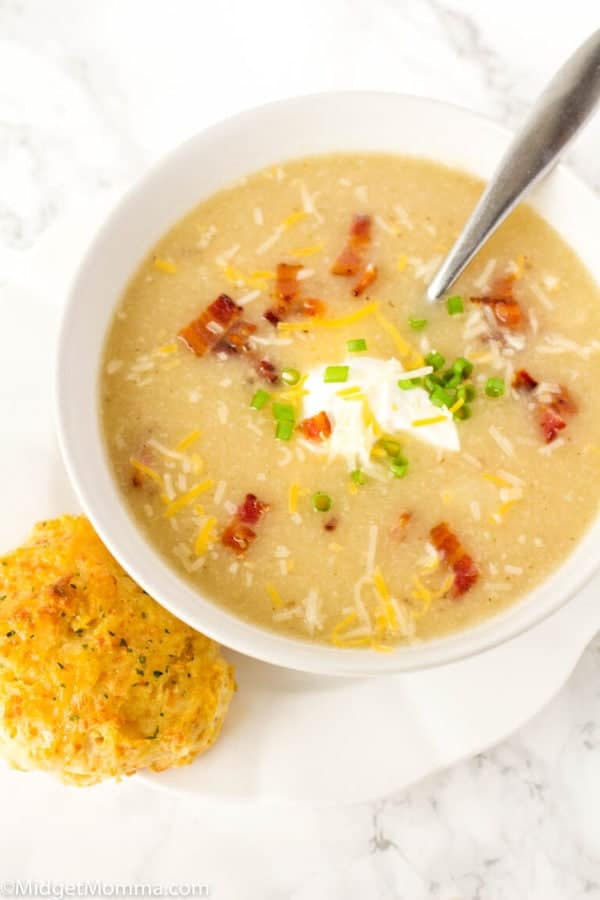 Baked Potato Cauliflower Soup with Bacon