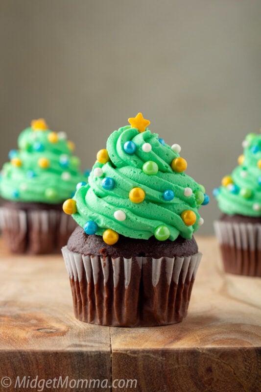 Christmas Tree Cupcakes With Homemade Frosting & Cupcakes