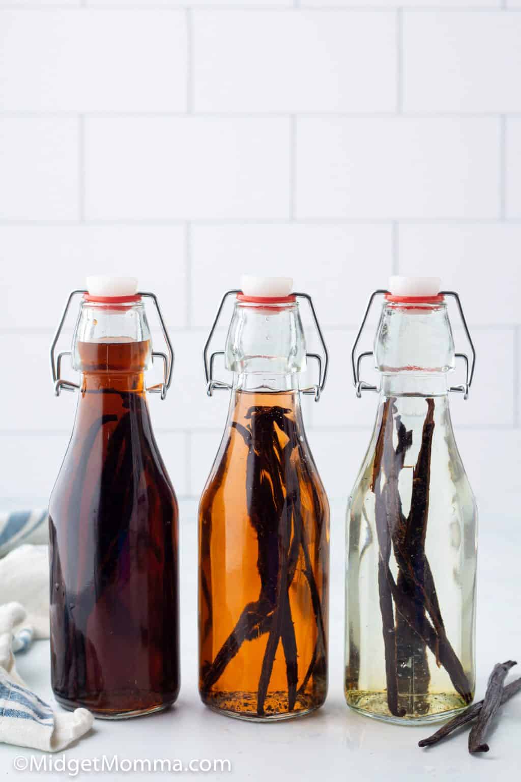 How To Make Homemade Vanilla Extract • MidgetMomma