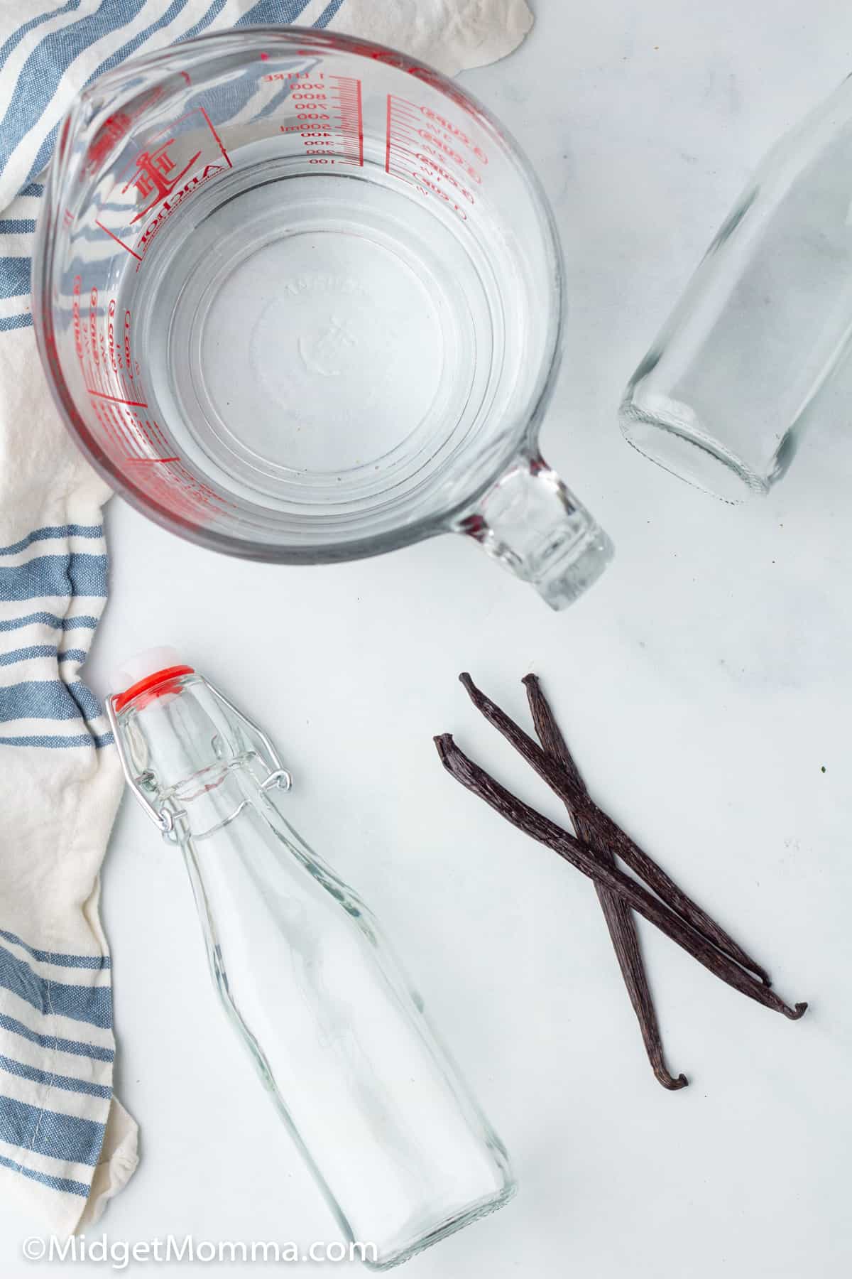 How To Make Homemade Vanilla Extract • MidgetMomma