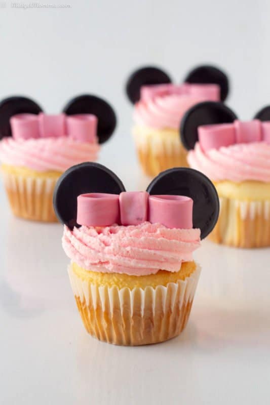 Minnie Mouse Cupcakes • Midgetmomma