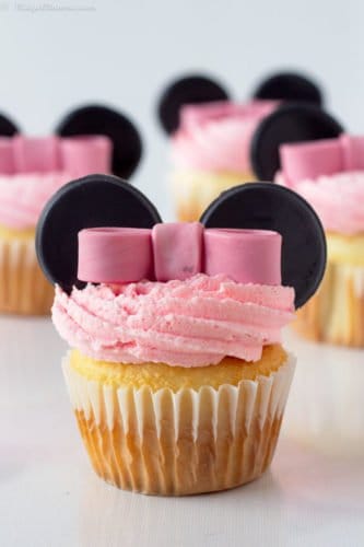 Minnie Mouse Cupcakes • MidgetMomma