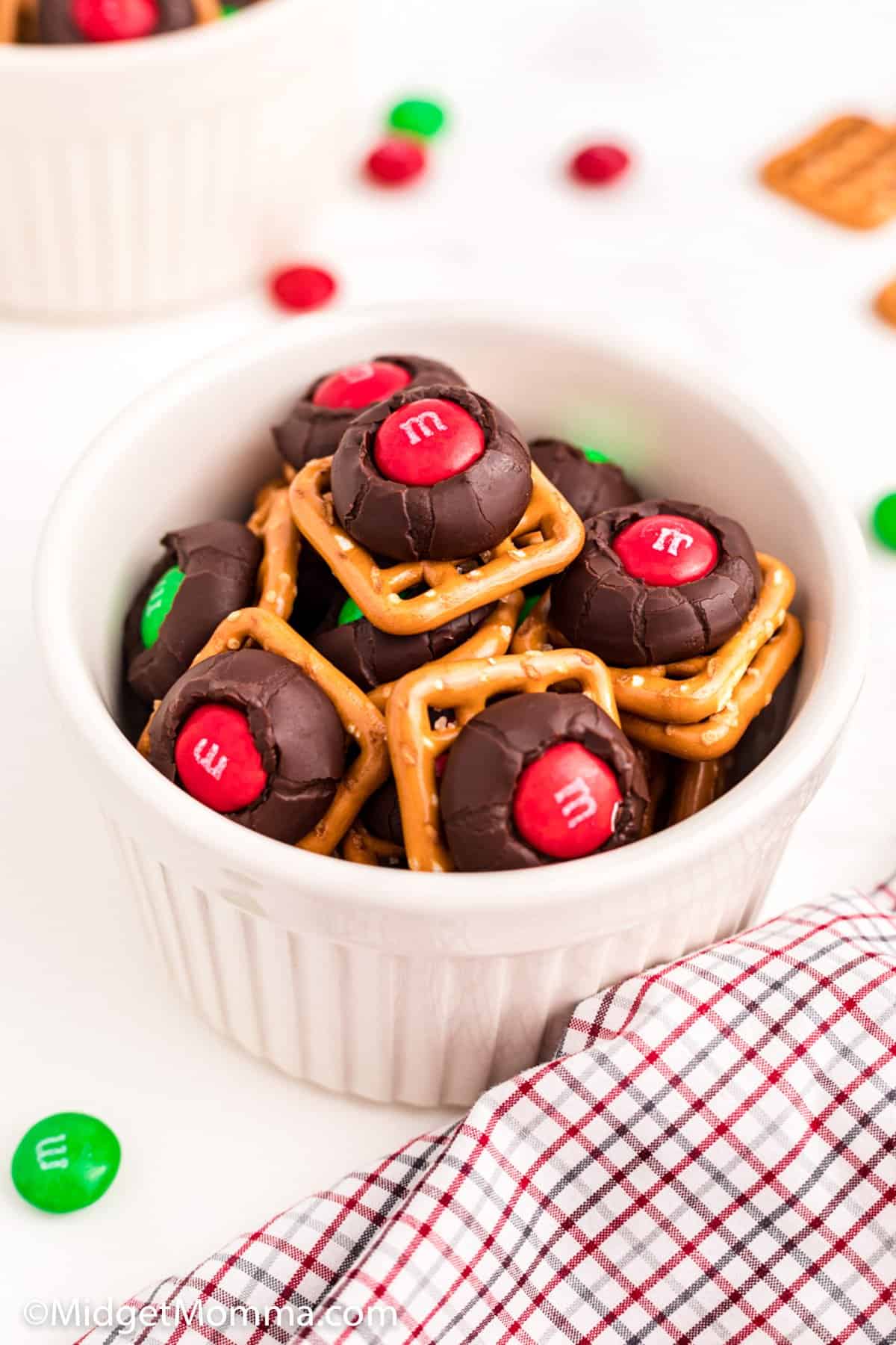 Sweet and Salty Holiday Chocolate Pretzel Bites • MidgetMomma