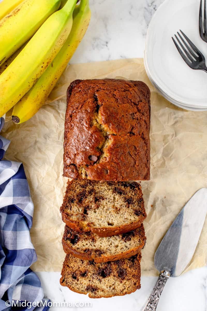 Chocolate Chip Banana Bread • Midgetmomma