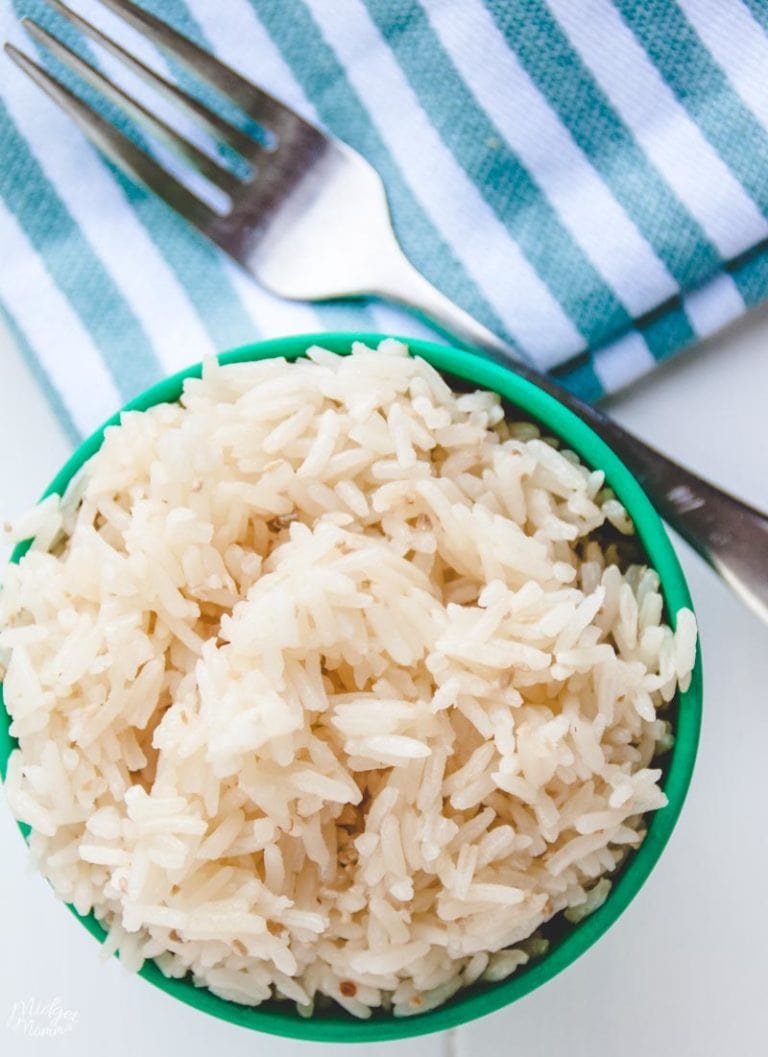 Easy Garlic rice - An Easy Side dish! • MidgetMomma