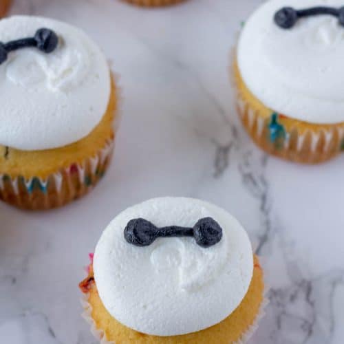 Easy Mickey Mouse Cupcakes • MidgetMomma