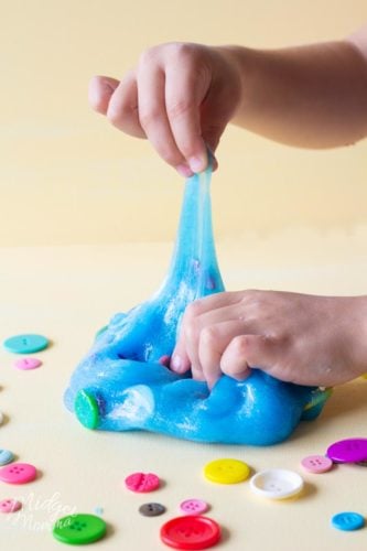 How To Make Pete The Cat's Groovy Button Slime • MidgetMomma