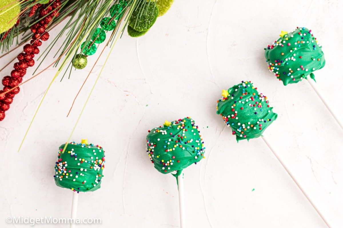 Christmas Tree Marshmallow Pops • MidgetMomma