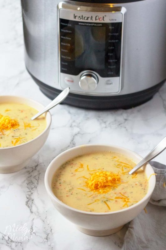 Low Carb Crockpot Cheeseburger Soup • MidgetMomma