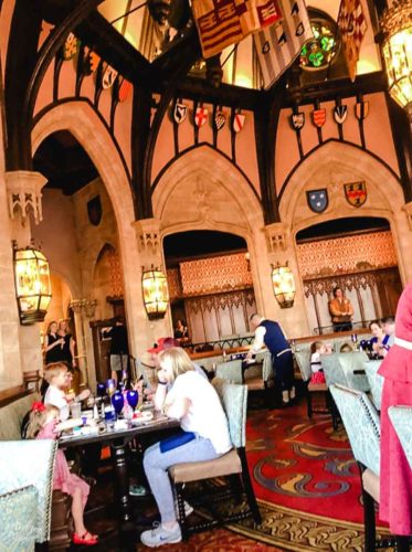 5 Reasons to Make a Cinderella's Royal Table Reservation at Disney World