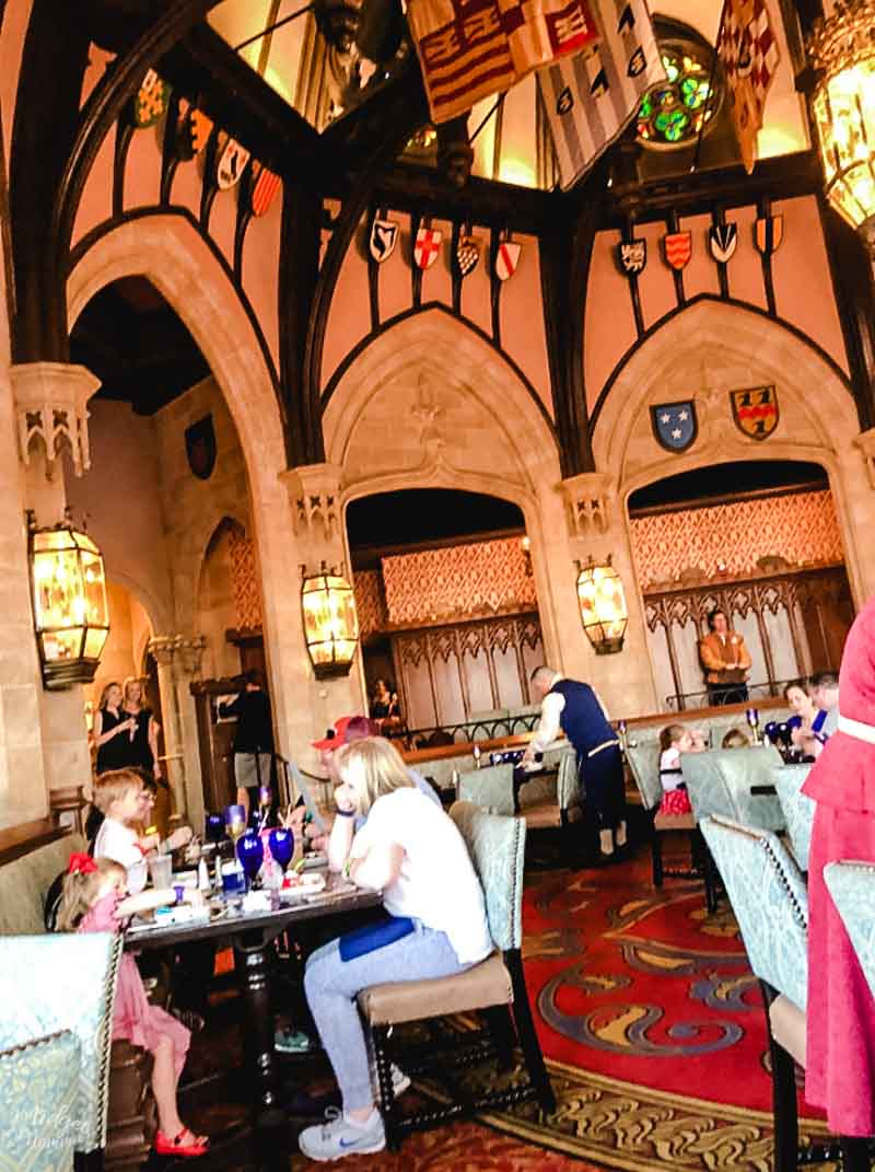 5 Reasons to Make a Cinderella's Royal Table Reservation at Disney World