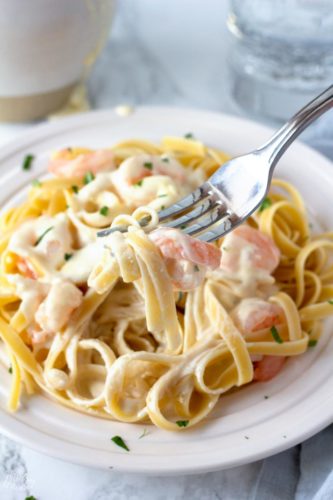 Shrimp Alfredo Pasta Recipe With Homemade Alfredo Sauce • MidgetMomma