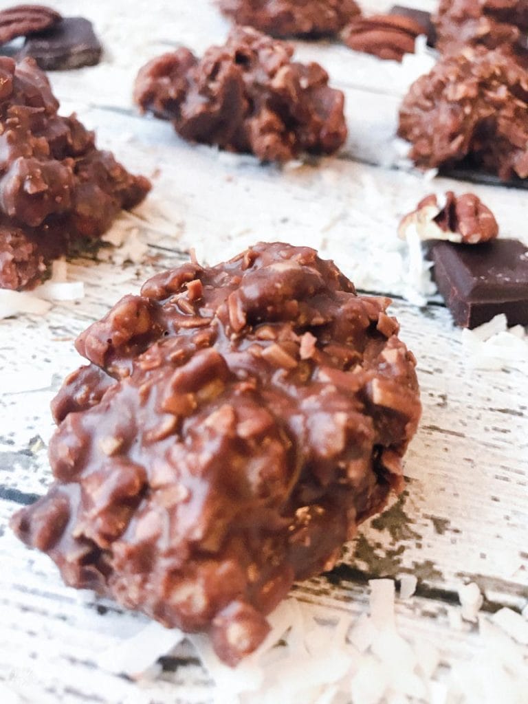 Keto Buckeye Chocolate Peanut Butter Balls Fat Bombs • Midgetmomma 