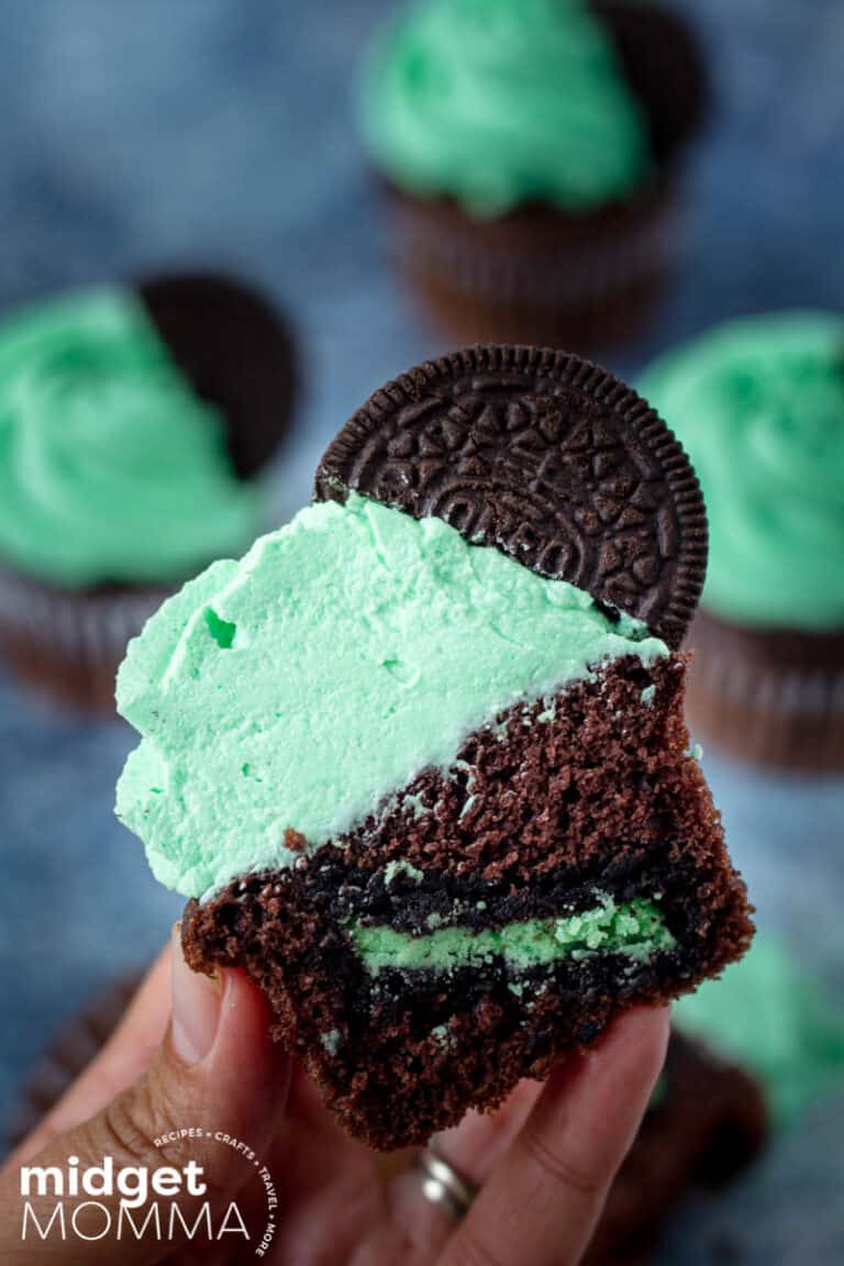 Mint Oreo Chocolate Cupcakes Recipe • MidgetMomma