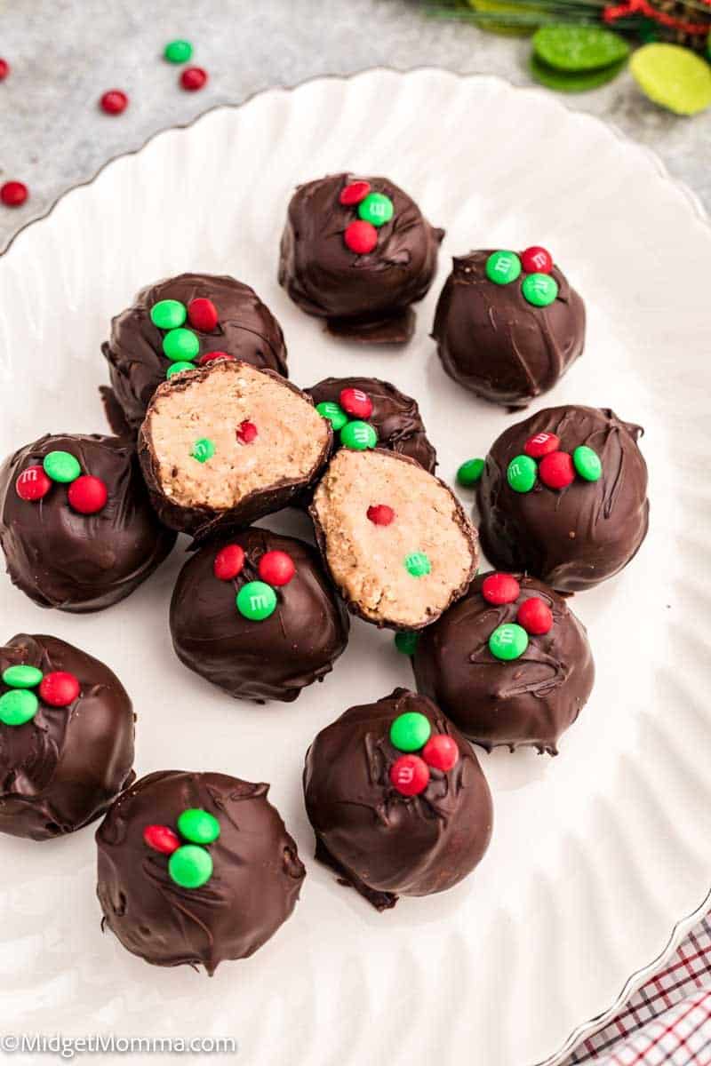 Perfect for Parties! Peanut Butter Cup M&M Oreo Fudge