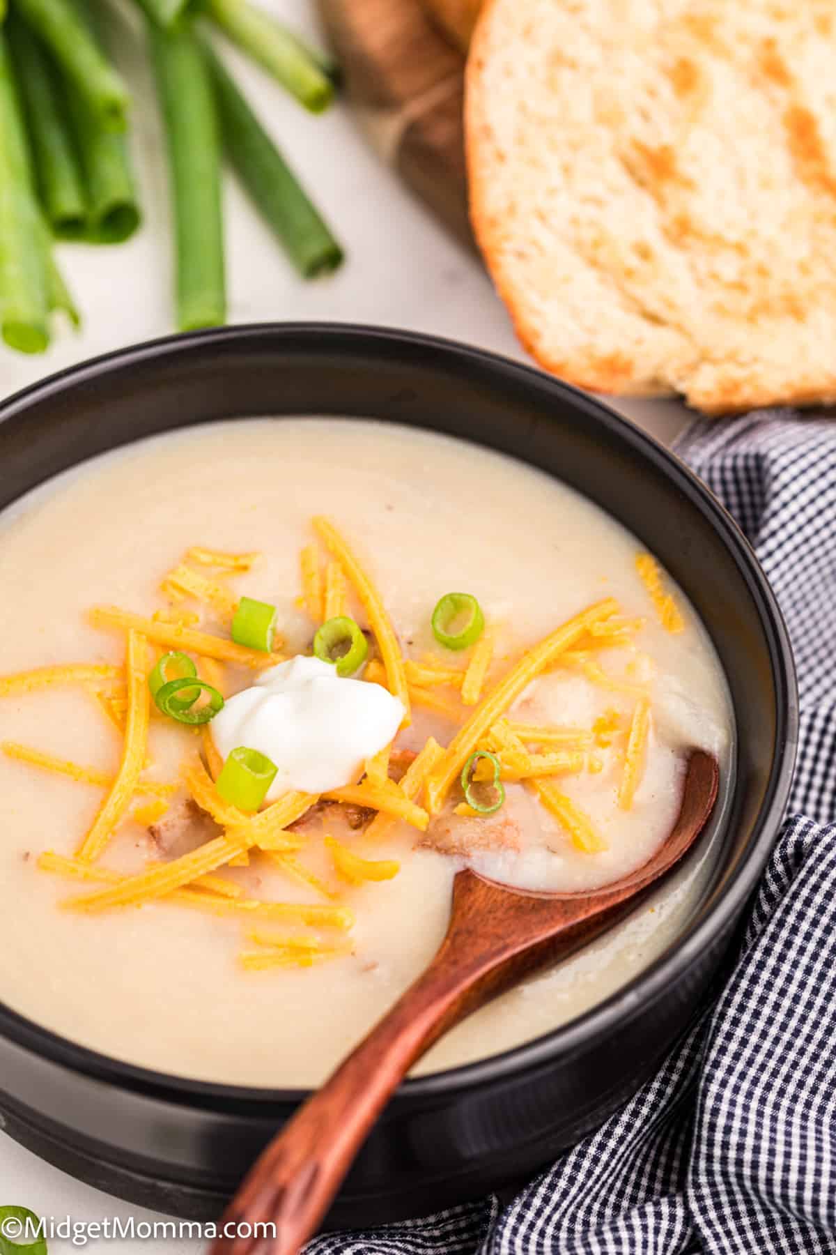 Baked Potato Cauliflower Soup with Bacon