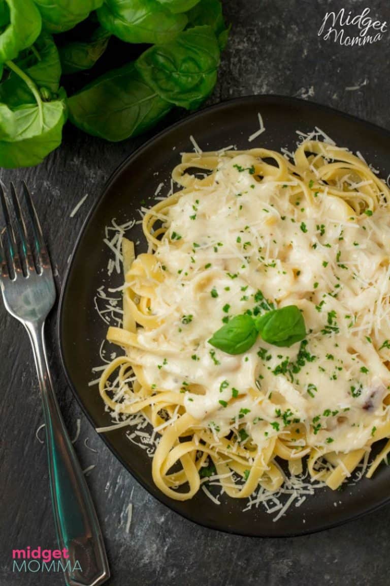 Roasted Garlic Cream Sauce Recipe • MidgetMomma