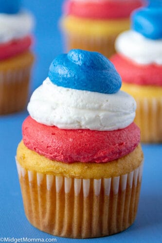 4th of July Cupcakes Recipe • MidgetMomma