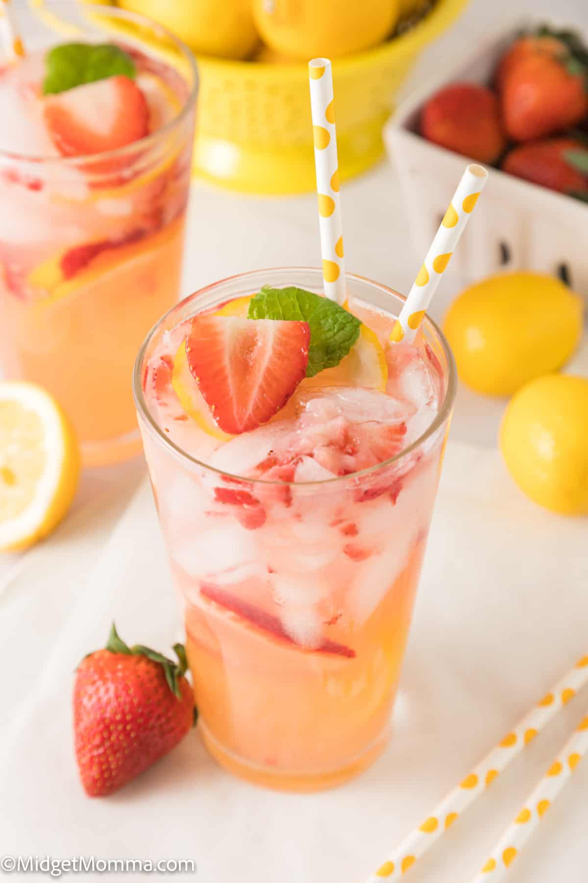 Strawberry Lemonade (4 Ingredients!) - Girl Gone Gourmet