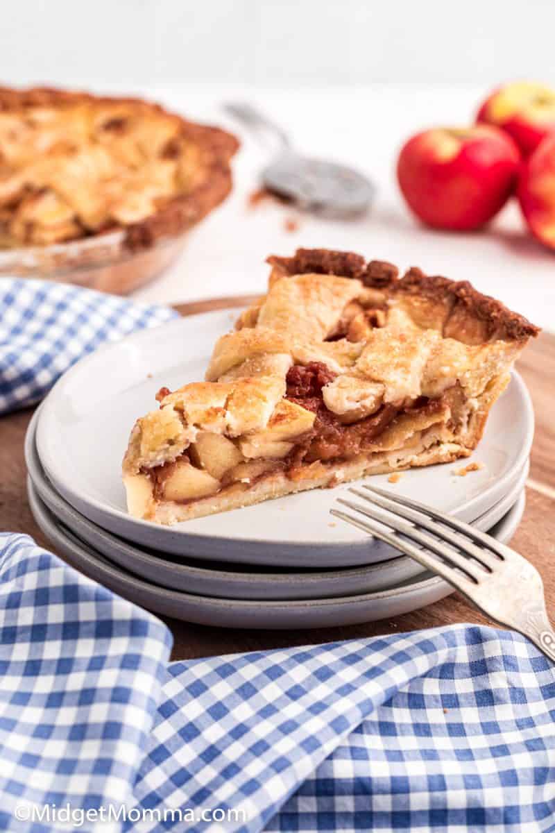 Lattice Crust Cinnamon Apple Pie • MidgetMomma