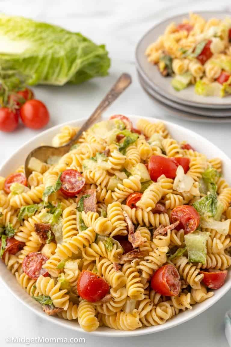 Creamy BLT Pasta Salad Recipe • MidgetMomma