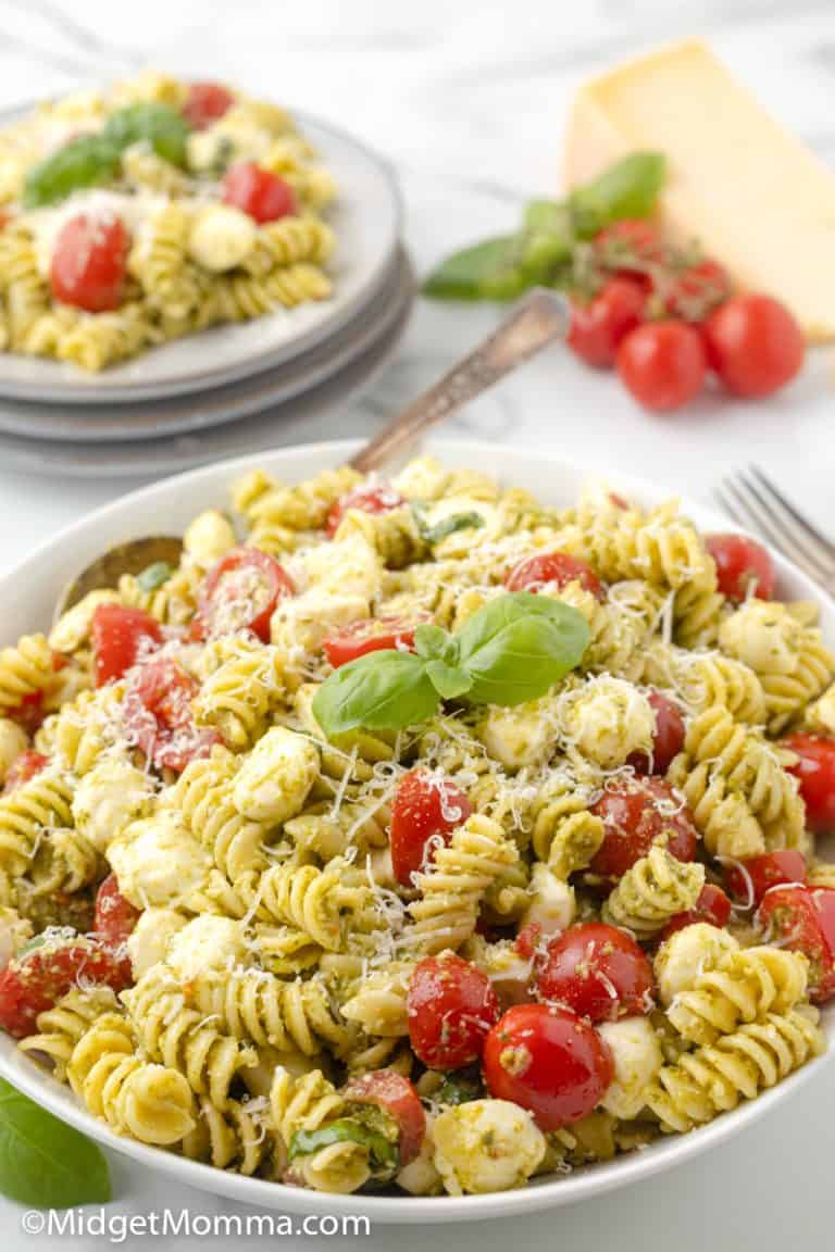 Pesto Pasta Salad Recipe With Tomatoes and Mozzarella Cheese Balls