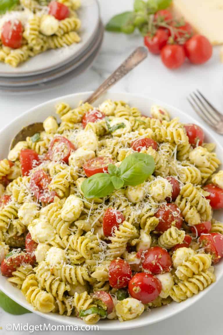 Pesto Pasta Salad Recipe With Tomatoes and Mozzarella Cheese Balls