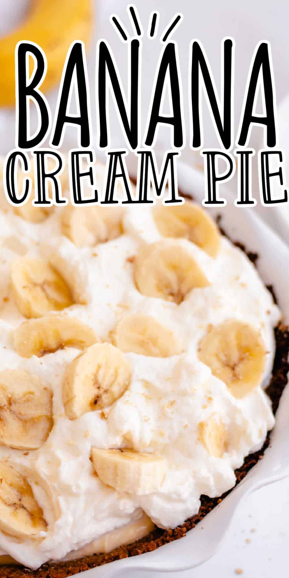 Banana Cream Pie with Graham Cracker Crust • MidgetMomma