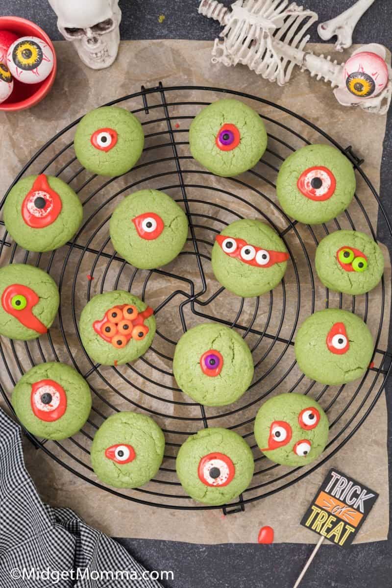 Monster Eye Ball Halloween Sugar Cookies • MidgetMomma