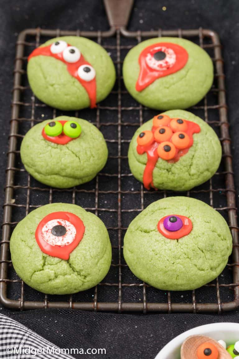 Monster Eye Ball Halloween Sugar Cookies • MidgetMomma