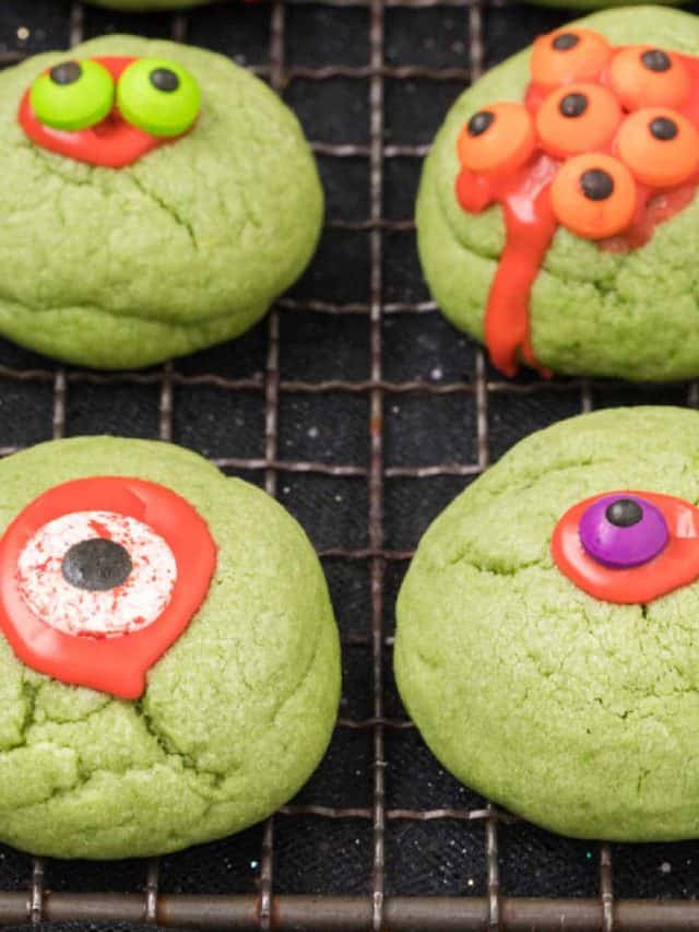 Halloween Eyeball Cookies • Midgetmomma