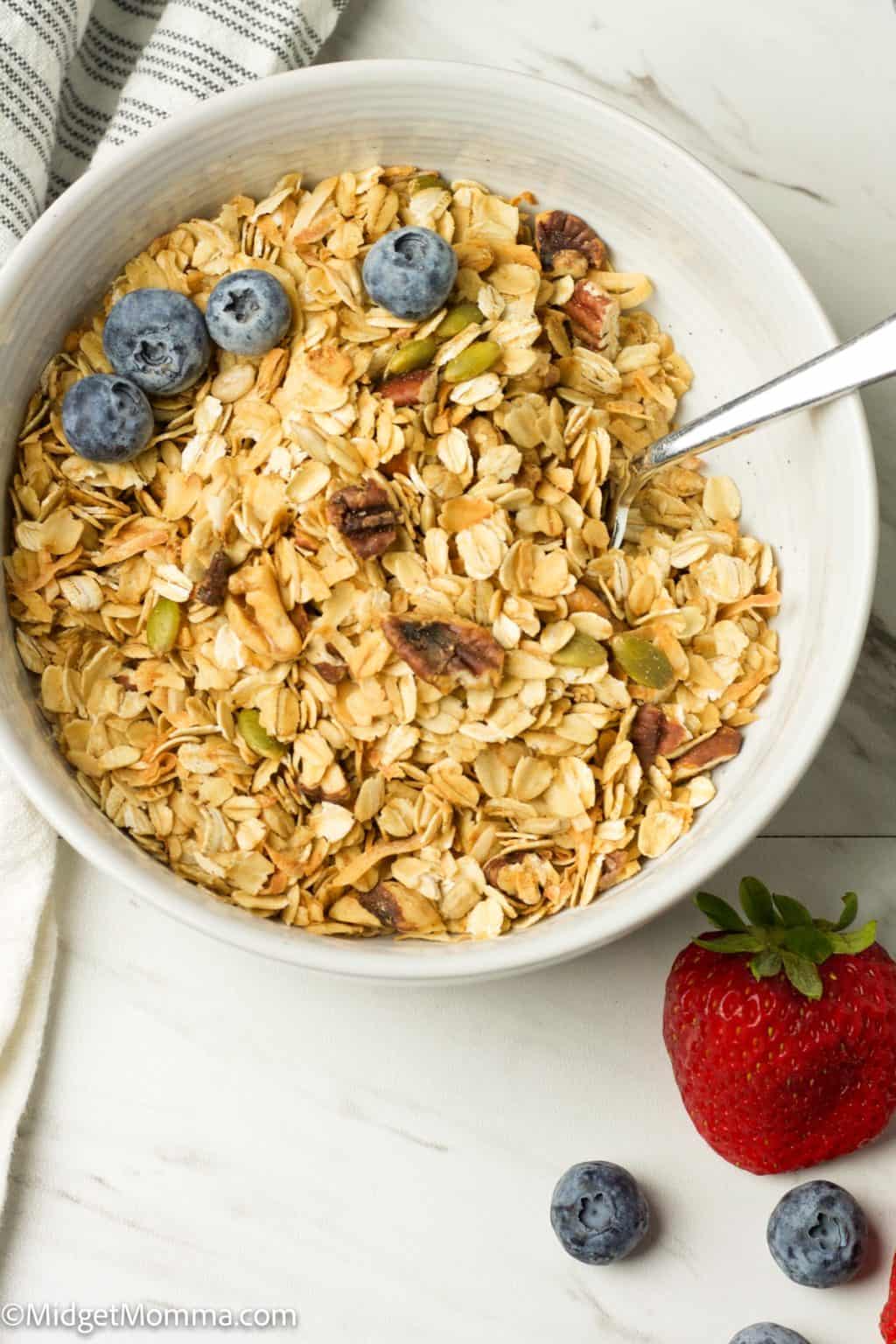 Easy Homemade Healthy Granola Recipe • MidgetMomma