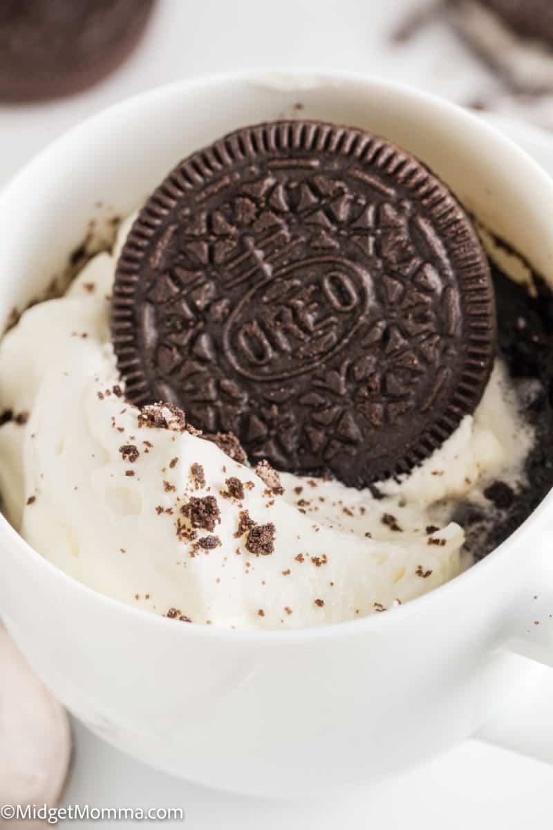 Microwave Oreo Mug Cake Recipe • MidgetMomma