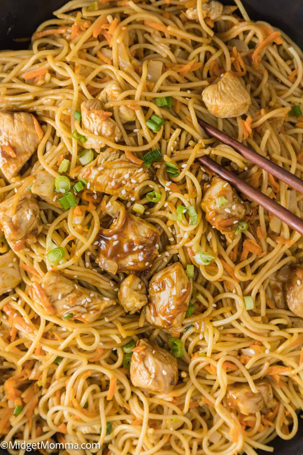 Easy Thai Peanut Sauce Noodles with Chicken Recipe