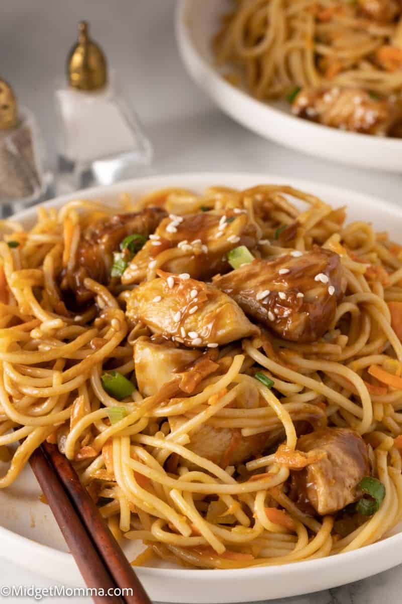 Easy Thai Peanut Sauce Noodles With Chicken Recipe